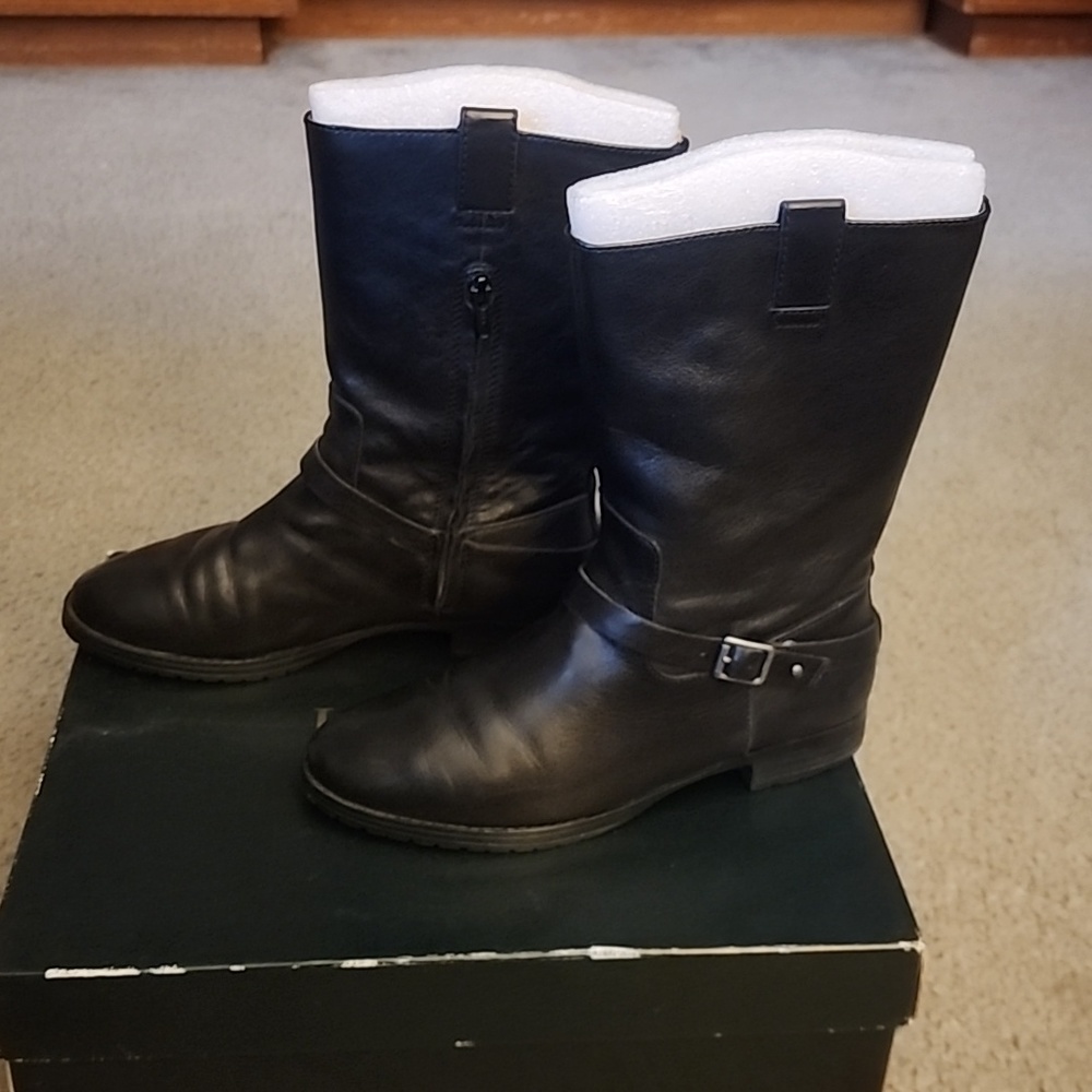 Black Leather Mid-Calf Women's Boots